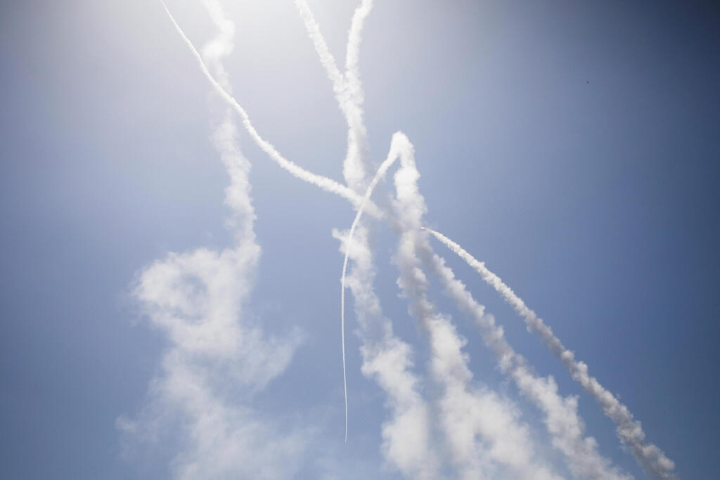 Iron Dome intercepting Hamas and Islamic Jihad rocket launches near Zikim 