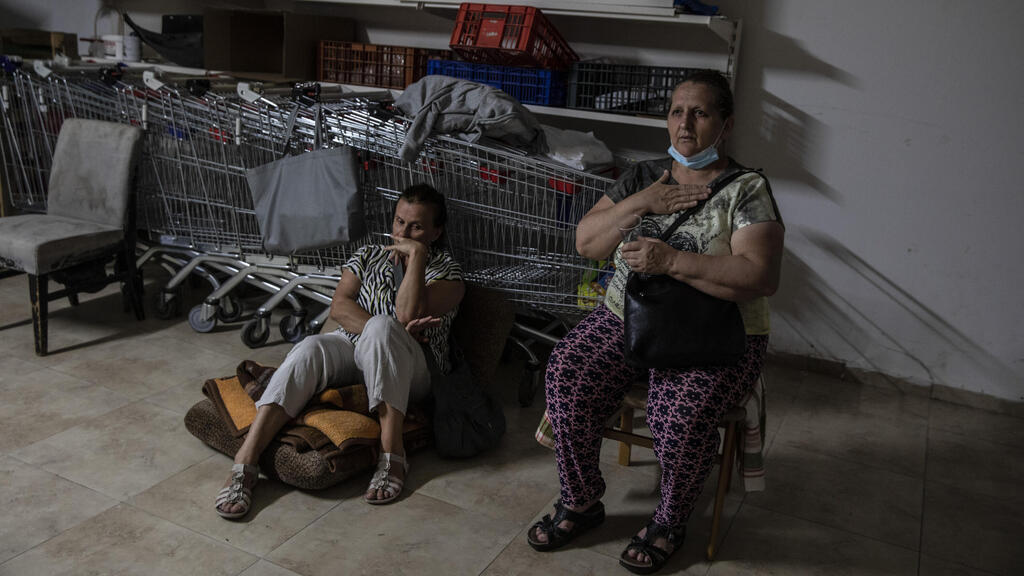 Жители Ашдода в убежище 