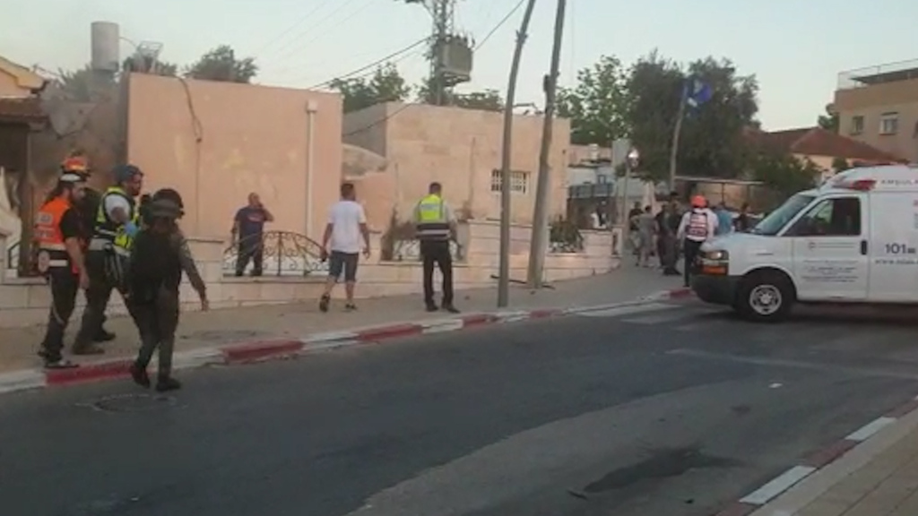 בית בשדרות נפגע מנפילת רקטה