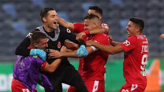 שחקני הפועל ת"א בטירוף על שטקוס