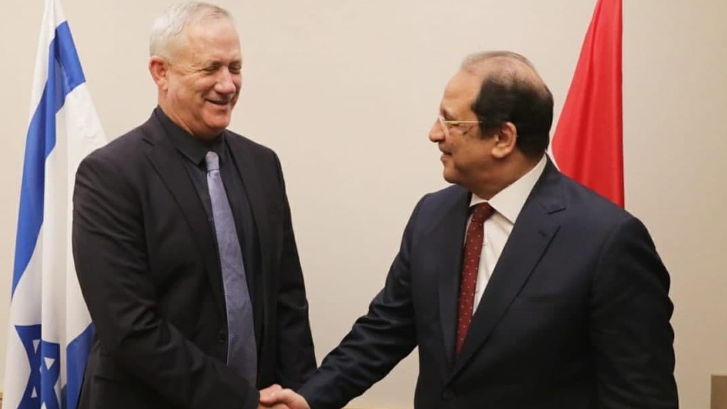 Defense Minister Benny Gantz meeting with the Egyptian Intelligence chief Abbas Kamel in Israel earlier this week (Photo: Elad Malka) בני גנץ נפגש עם ראש המודיעין הכללי המצרי עבאס כאמל