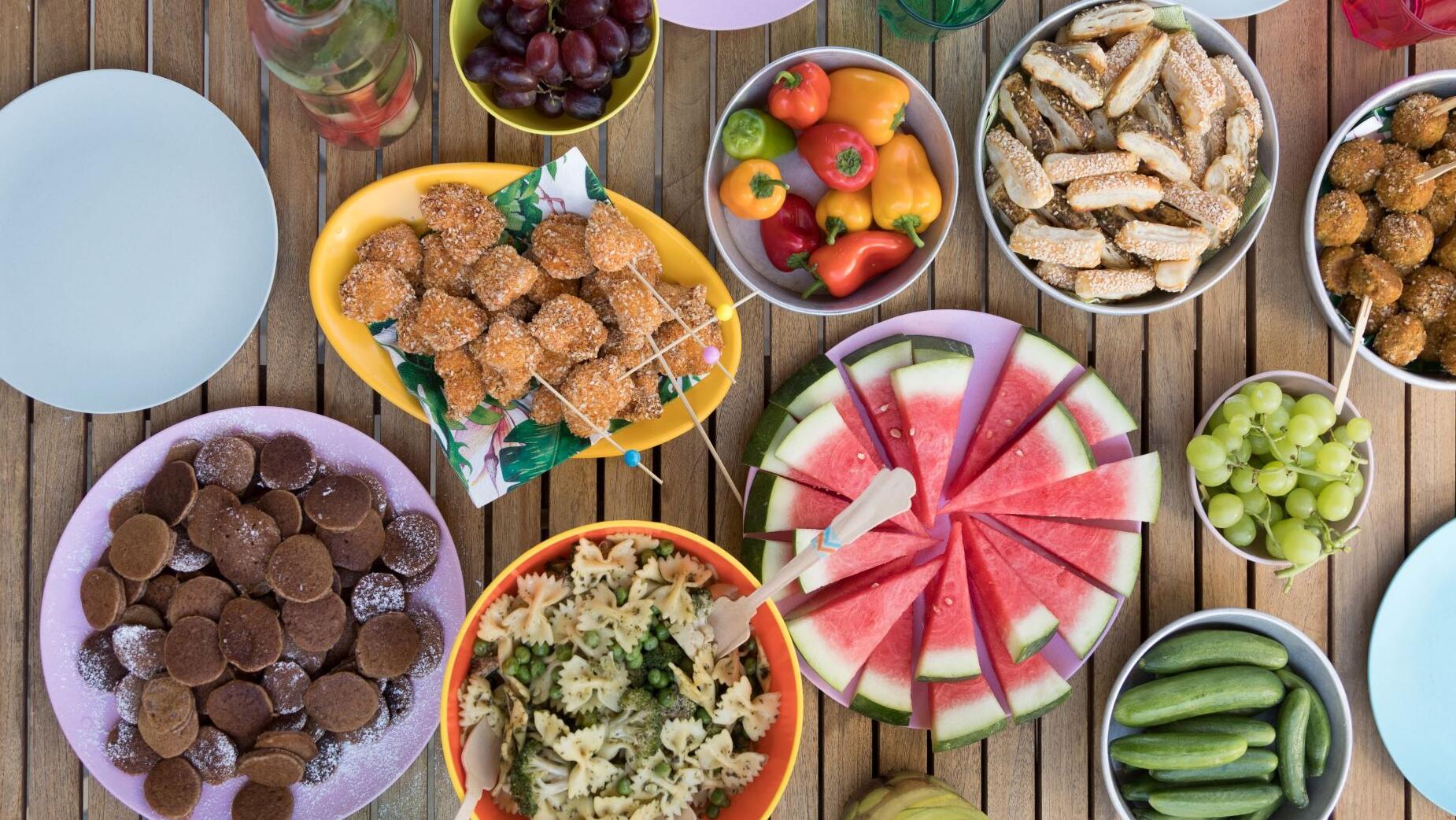 ארוחה לבריכה