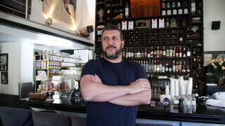 כלכליסט תומר מור מנהיג מאבק המסעדנים בבית קפה גרמיה 