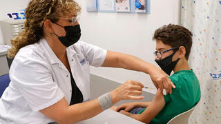 מיכאל, בן 12 מתל אביב, מתחסן