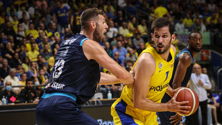 עומרי כספי מול בן קרטר