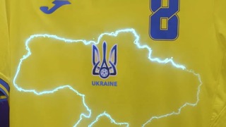 יורו 2020 נבחרת אוקראינה חולצה עם מפה שכוללת את חצי האי קרים זעם ב רוסיה