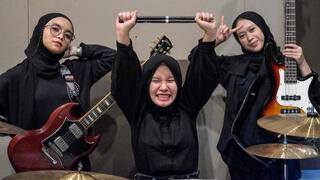 להקה להקת נשים רוק כבד אינדונזיה VOB