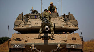 טנקים בסמוך למרום גולן