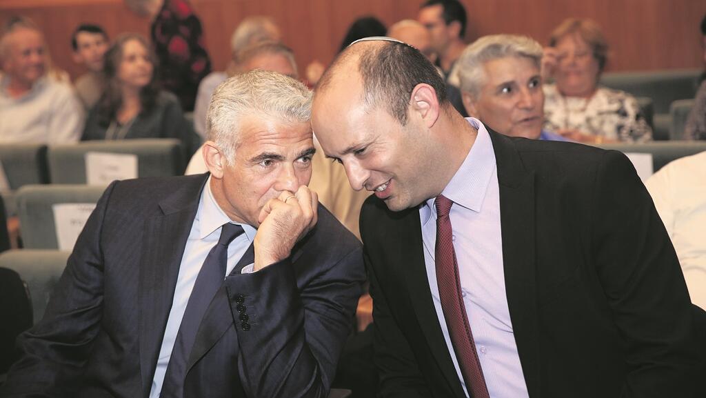 Yair Lapid and Naftali Bennett (Photo: Alex Kolomoisky) נפתלי בנט ויאיר לפיד