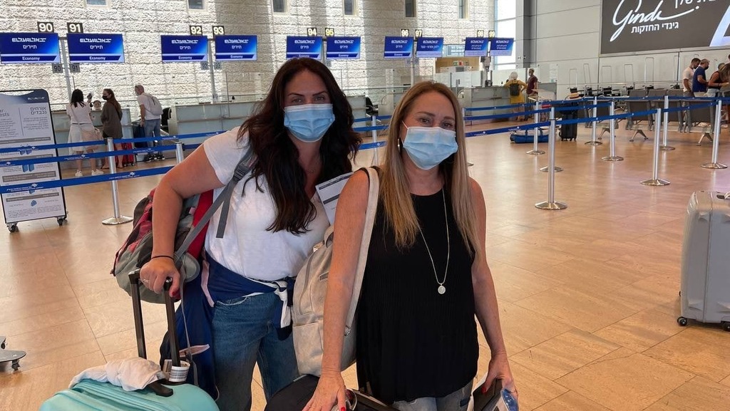 מיה שאלתיאל מרחובות ואלה מחלב משדה חמד טסות לקפריסין