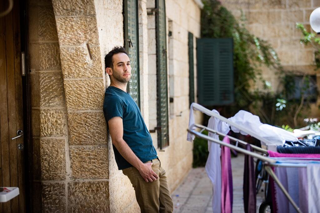 בן זילברמן בשכונת גאולה בירושלים