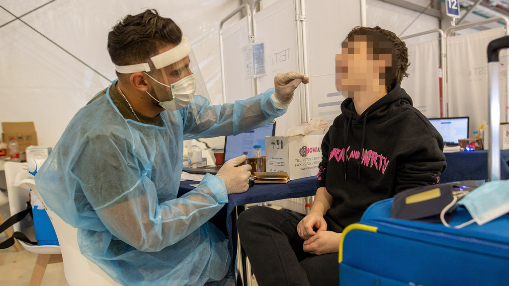 Coronavirus testing center at Ben Gurion Airport (Photo: Tal Shahar ) מאהל בדיקות קורונה נתב"ג