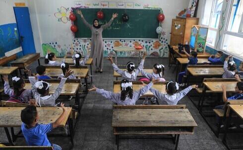Palestinian students in an UNRWA school in Jabalia refugee camp in the northern Gaza Strip