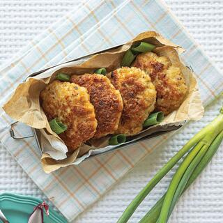 קציצות עוף וקציצות זוקיני וירקות