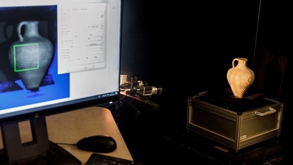  סריקה תלת-ממדית של הקרמיקה