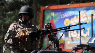 חייל בצבא אפגניסטן אזור הקרבות נגד ה טליבאן בעיר הראט