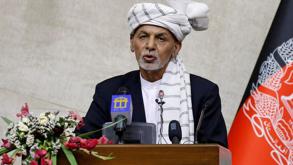  Afghan President Ashraf Ghani speaks at the parliament in Kabul, Afghanistan August 2, 2021