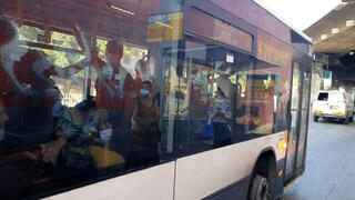 יצאנו לבדוק האם שומרים על ההנחיות באוטובוסים בתל אביב