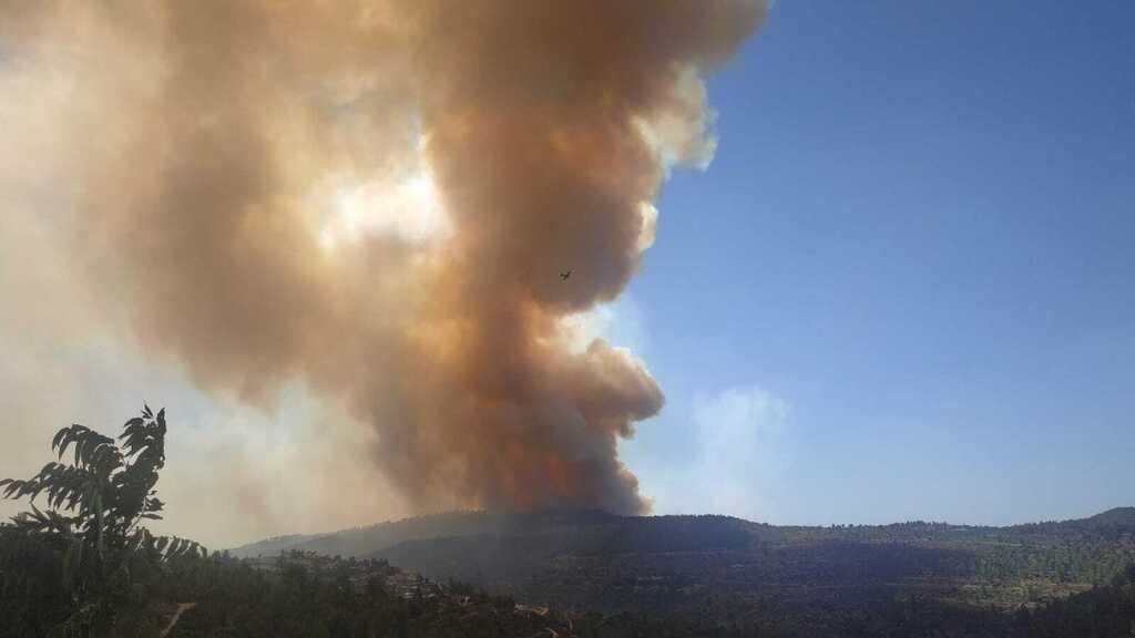 השריפה מתקרבת לאזור הדסה עין כרם