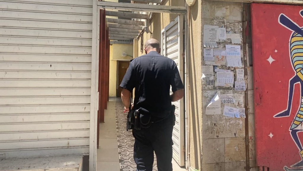 גבר נפצע קשה מירי בחיפה. חשד שניסה לחטוף נשק - ונורה