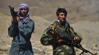 לוחמים מתנגדי טליבאן בעמק פנג'שיר אפגניסטן