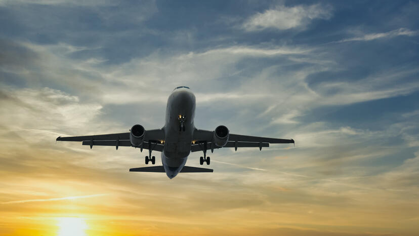 מטוס בשמיים