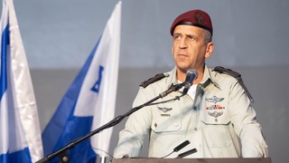 הרמטכ"ל אביב כוכבי בטקס חילופי מפקד זרוע הים בבסיס חיל הים בחיפה
