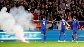 אוהדי נבחרת הונגריה משתוללים אחרי השער של מגווייר