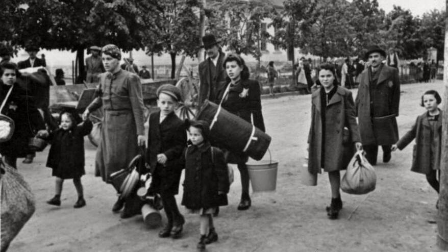 Jews being deported from Stropkov, Slovakia on May 23, 1942 (Photo: Yad Vashem Holocaust Museum) Jews being deported from Stropkov, Slovakia on May 23, 1942