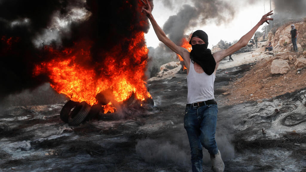 Riots in the Nablus area of the West Bank (Photo: Reuters) מחאות ועימותים בכפר ביתא ליד שכם הגדה המערבית