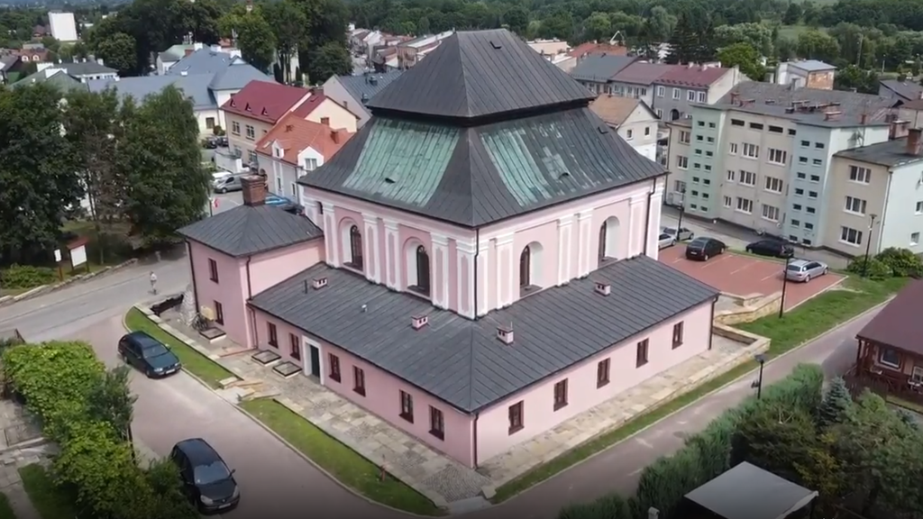 בית הכנסת בעיר שצ'בז'שין בפולין