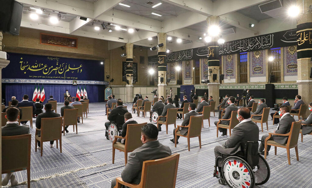 Ayatollah Ali Khamenei meets with Iranian Athletes on Saturday (Photo: AFP) Ayatollah Ali Khamenei meets with Iranian Athletes on Saturday
