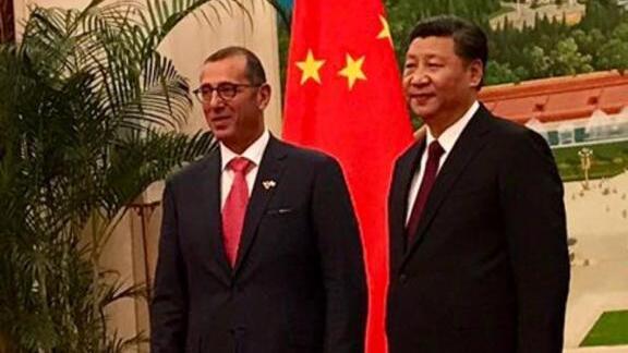 שגריר ישראל בסין צבי חפץ עם נשיא סין שי ג'ינפינג 