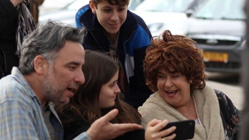 להתחיל מבראשית