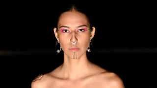 קוואנה צ'ייסינגהורס בתצוגת האופנה של פרבל גורונג