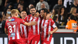 הפועל ת"א חוגגת