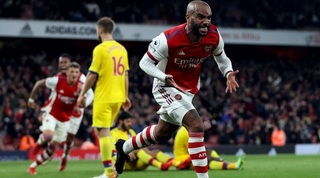 אלכסנדר לקאזט חוגג