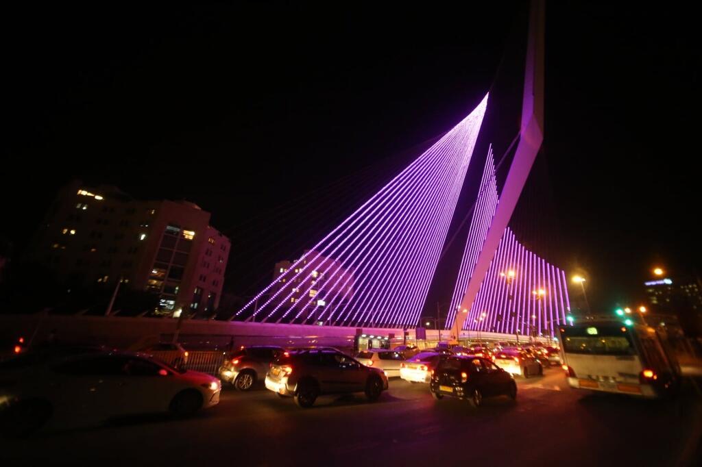Струнный мост в Иерусалиме снова окрасится в пурпурный цвет 