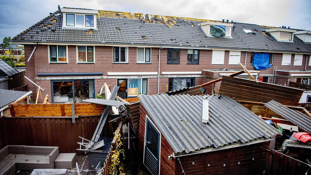 סופה סערה נזקי הסופה אורור הולנד ברנדרכט 