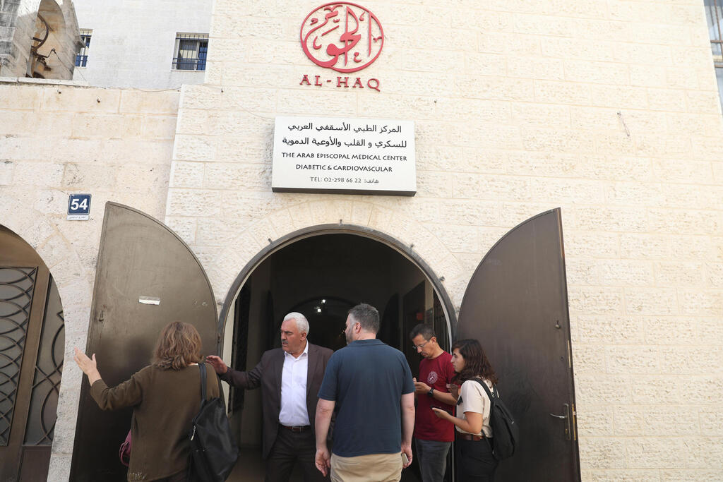 ישראלים נפגשו עם נציגי הארגונים שהוכרזו כארגוני טרור ברמאללה