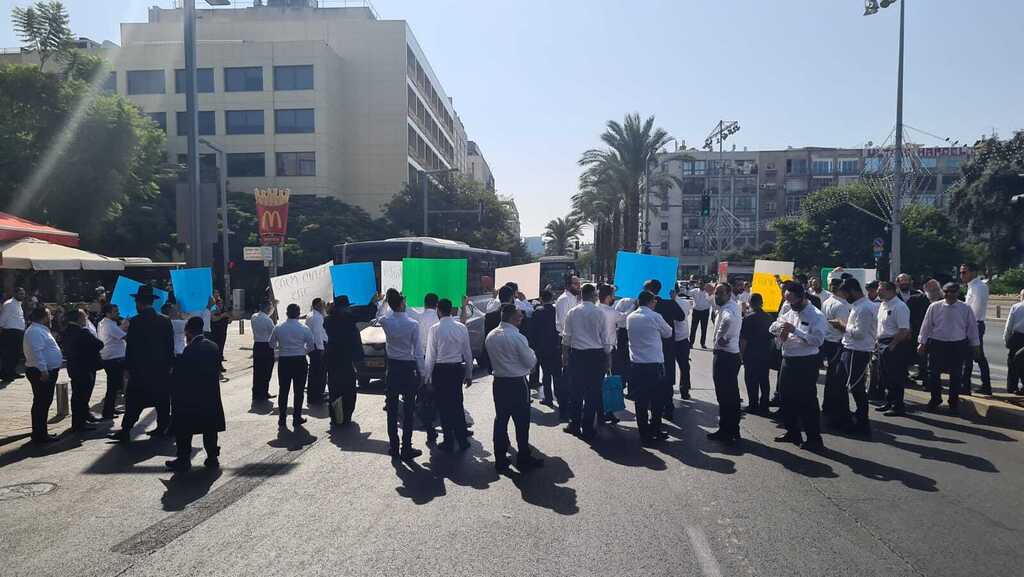 מחאת עובדי מערכת הכשרות במרכז תל אביב 