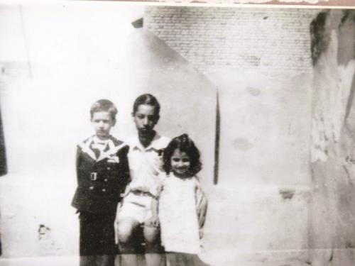 A photograph taken in Baghdad, Iraq, showing Baruch Meiri and some of his siblings