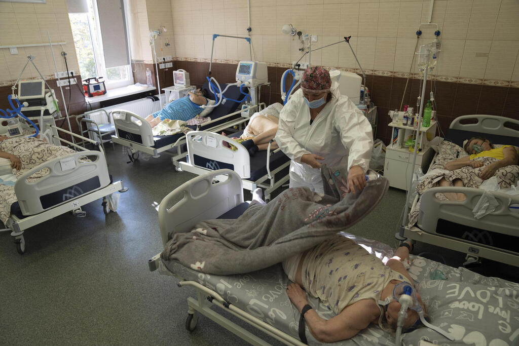 חולי קורונה ב בית חולים ב חרקוב אוקראינה