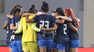 שחקניות עמק חפר