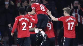 שחקני סאות'המפטון חוגגים