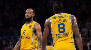 ג'יילן ריינולדס עם דריק וויליאמס