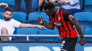 וויליאם אגאדה חוגג