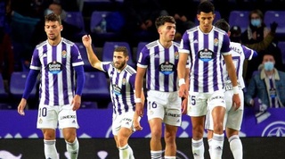 שחקני ויאדוליד חוגגים עם שון וייסמן