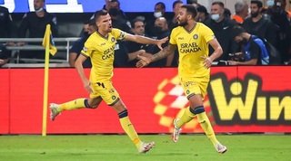 ברנדלי קוואס חוגג