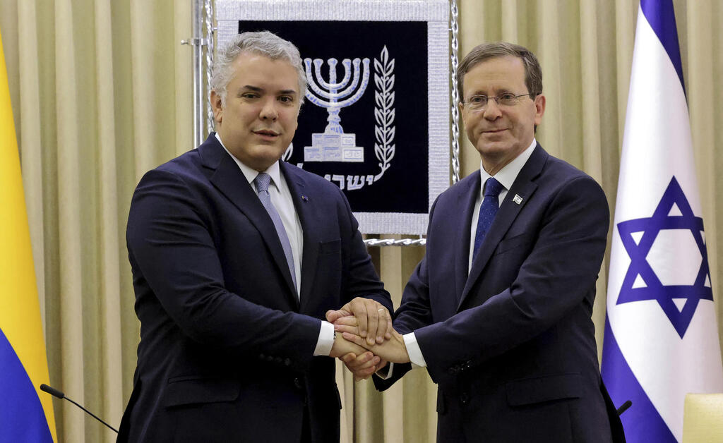 נשיא המדינה יצחק הרצוג נפגש עם נשיא קולומביה איוואן דוקה בבית הנשיא בירושלים